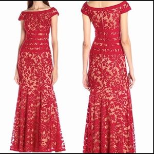 Tadashi Shoji red Lace evening gown sz 8